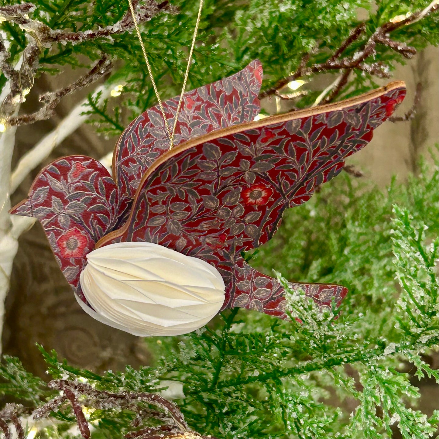 Vinage Pattern Hanging Bird - Burgundy