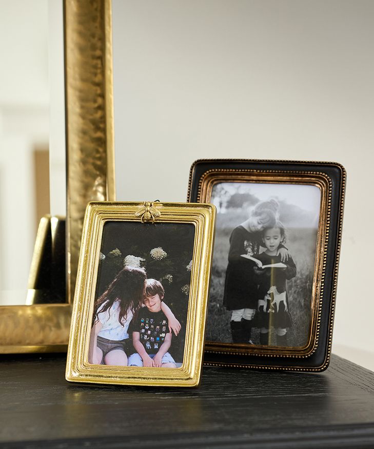 French Country Ribbed Bee Frame Gold 4x6