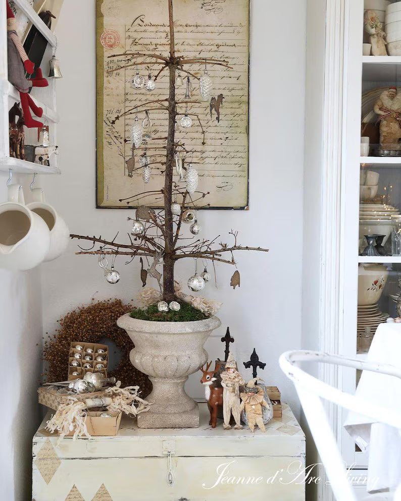 Jeanne d'Arc Living Magazine - A Sprinkle of Christmas