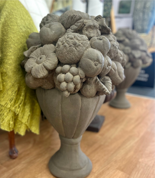 Vintage Garden Decor: 20 Charming Ideas for Outdoor Bliss