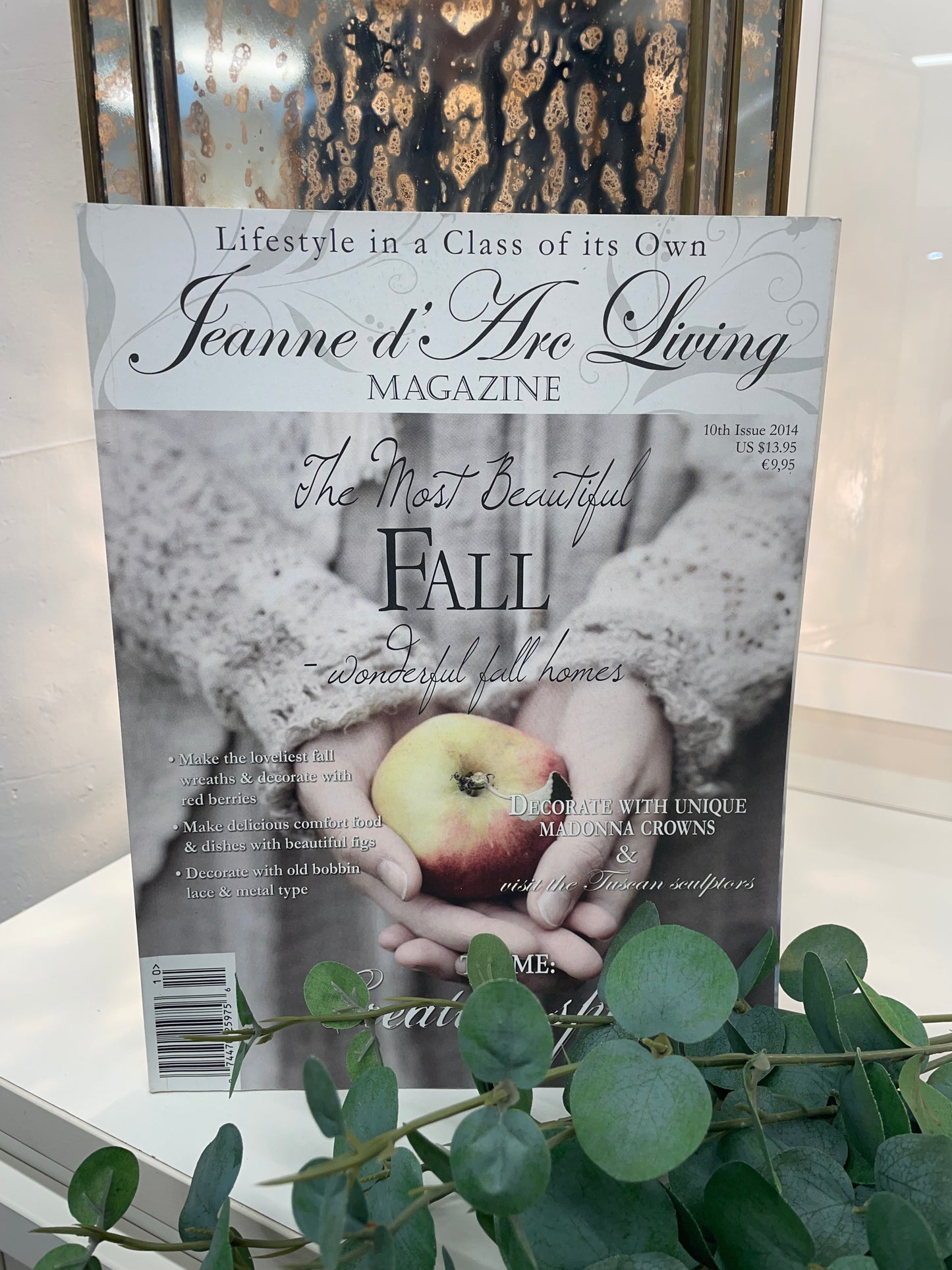 Jeanne d'Arc Living Magazine Back Issue - 10th Issue 2014