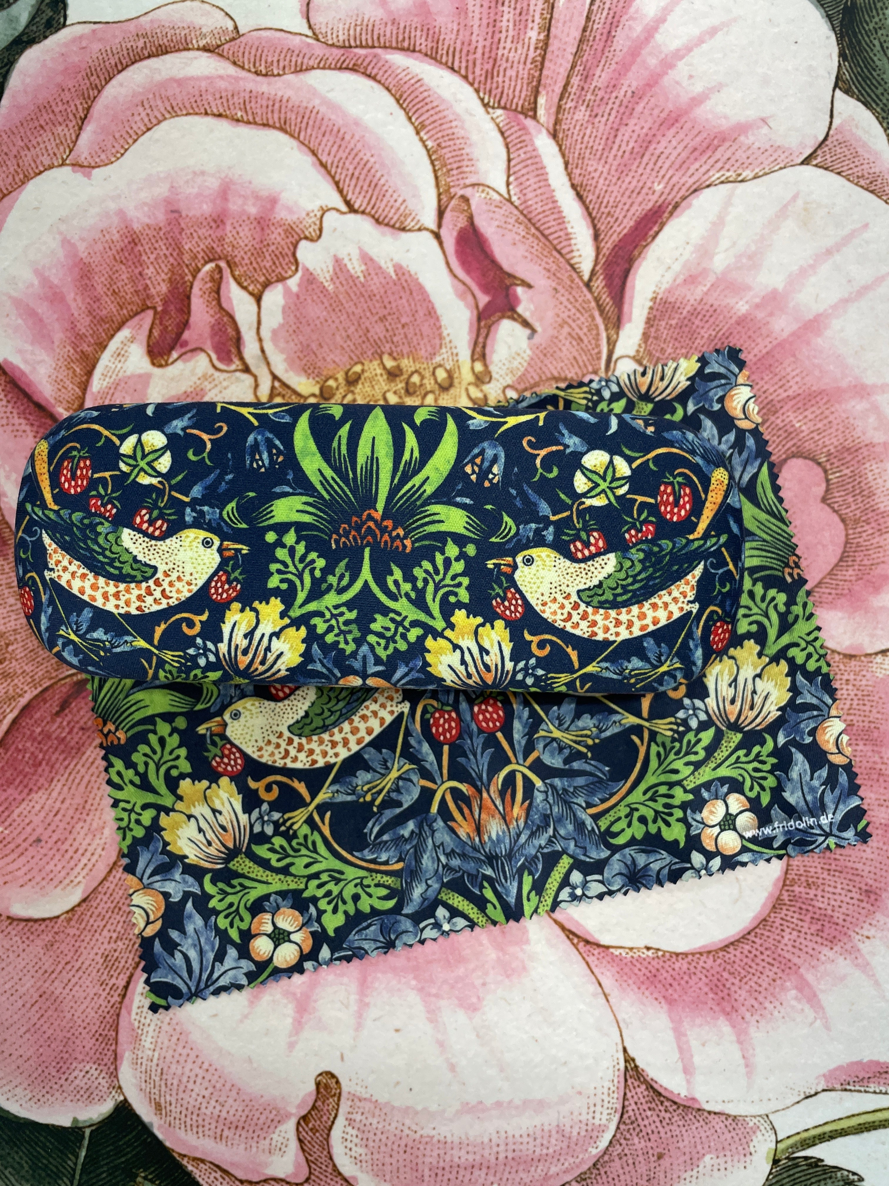 William Morris Strawberry Thief Glasses Case