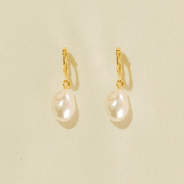 Estée Earrings by Agapée
