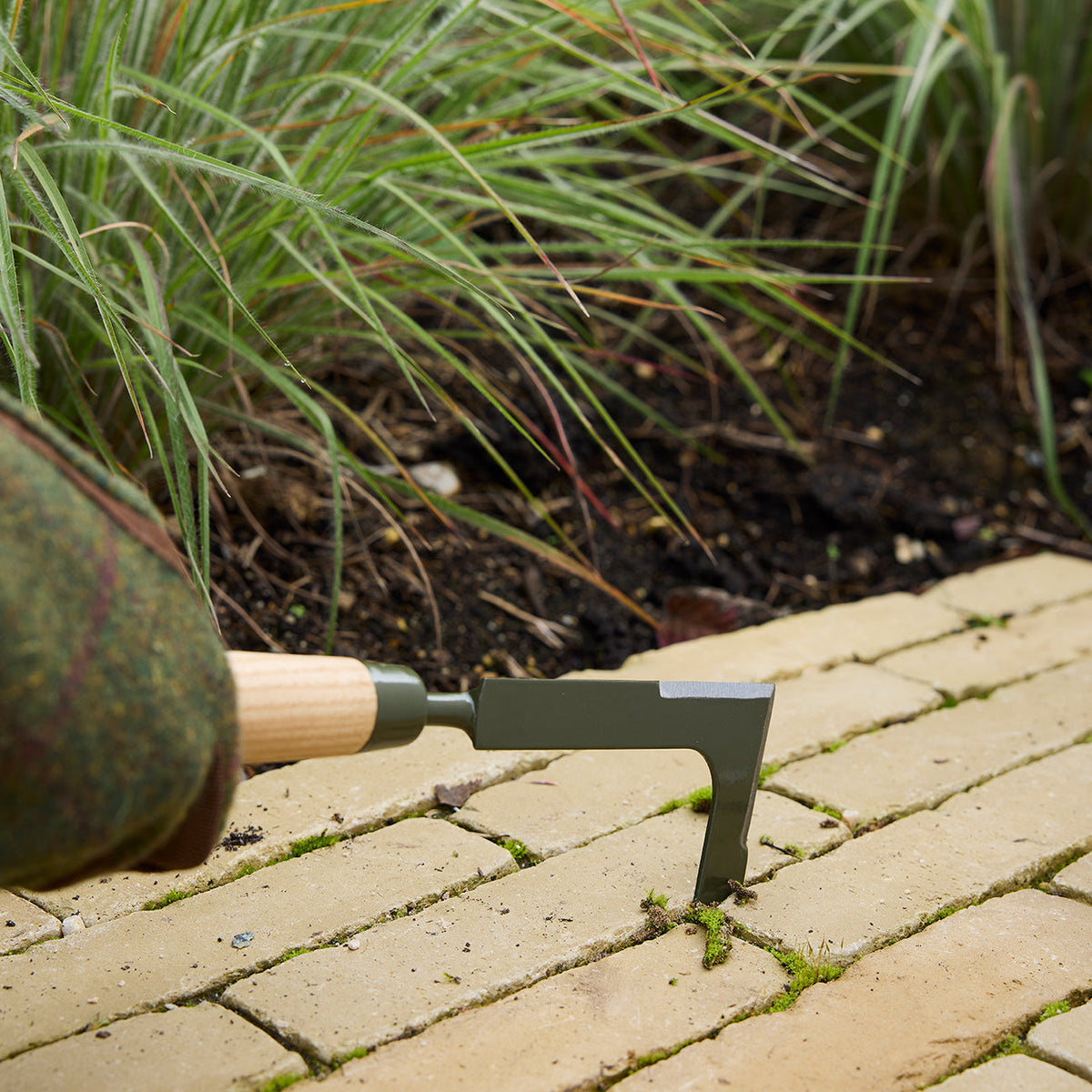 Burgon & Ball RHS BoronGreen Block Paving Knife