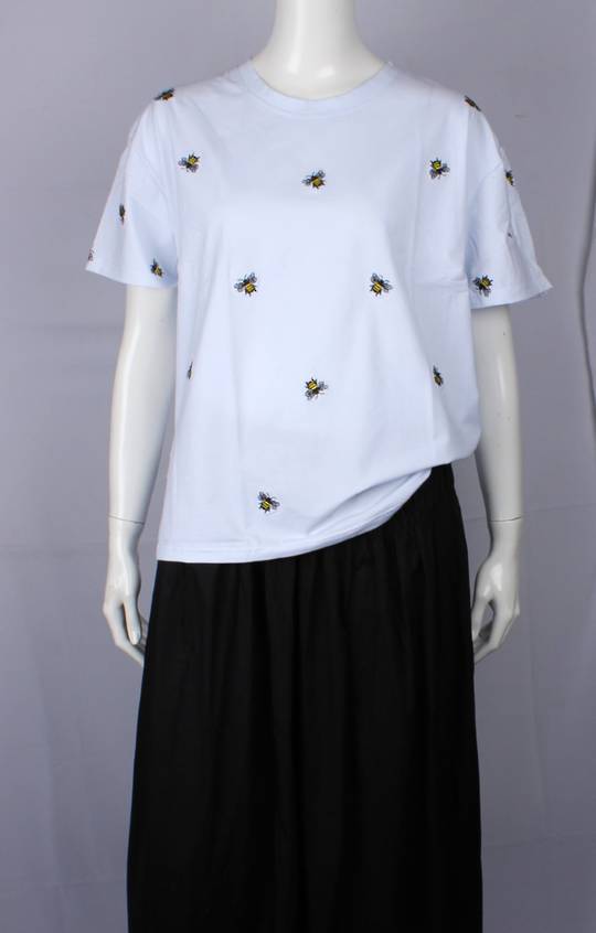Alice & Lily Embroidered Honey Bee T-Shirt – White