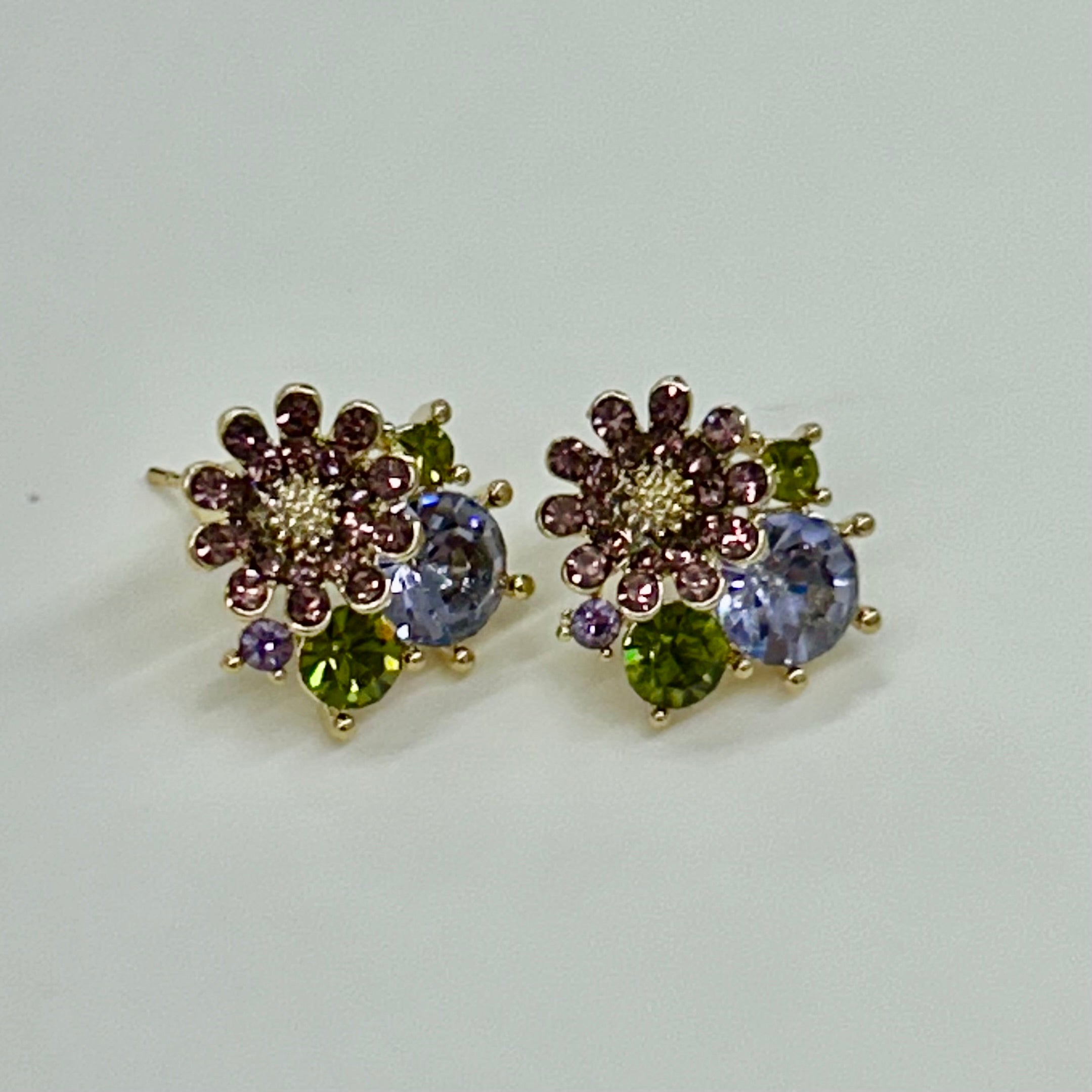 Violet Design Vintage Flower Studs