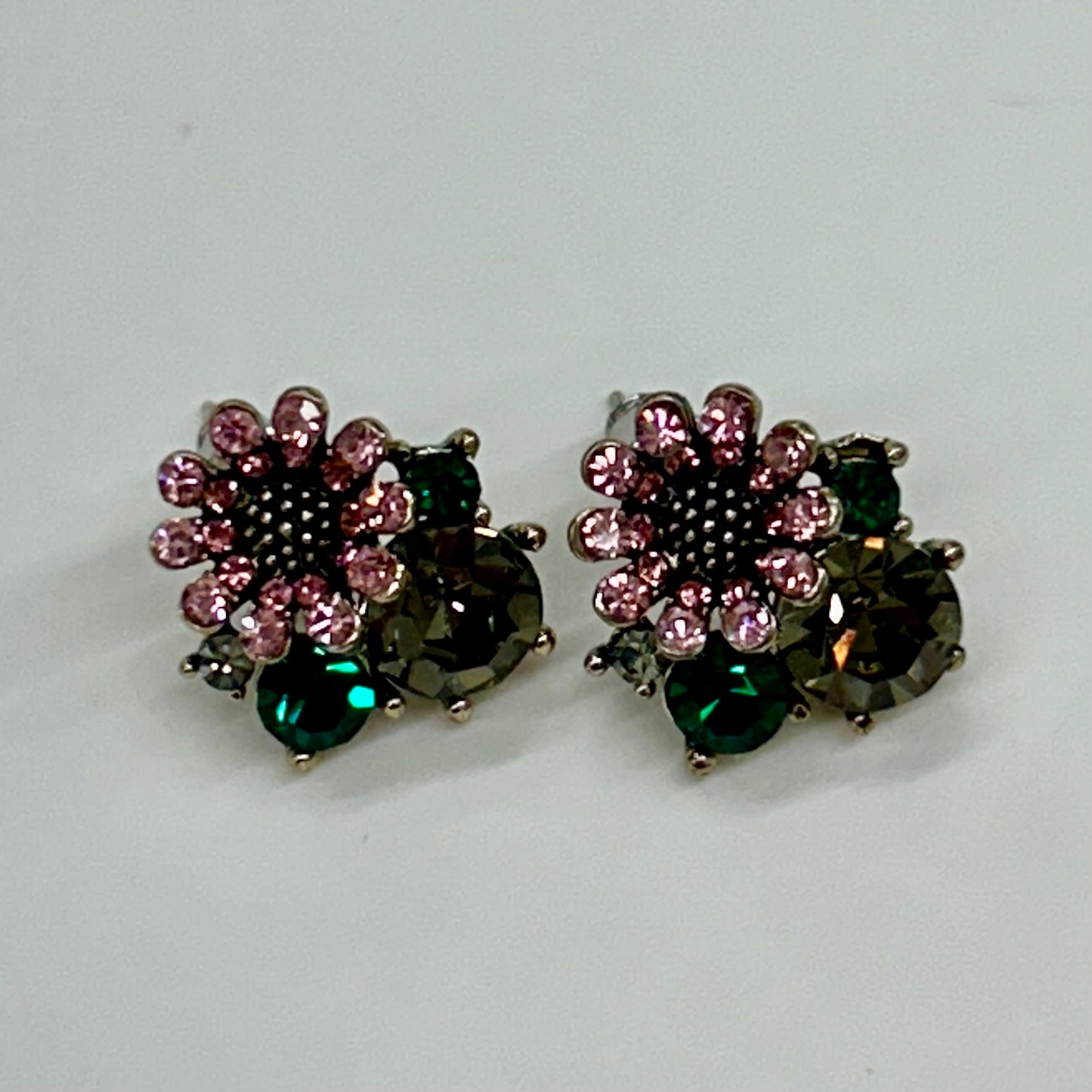 Violet Design Vintage Flower Studs