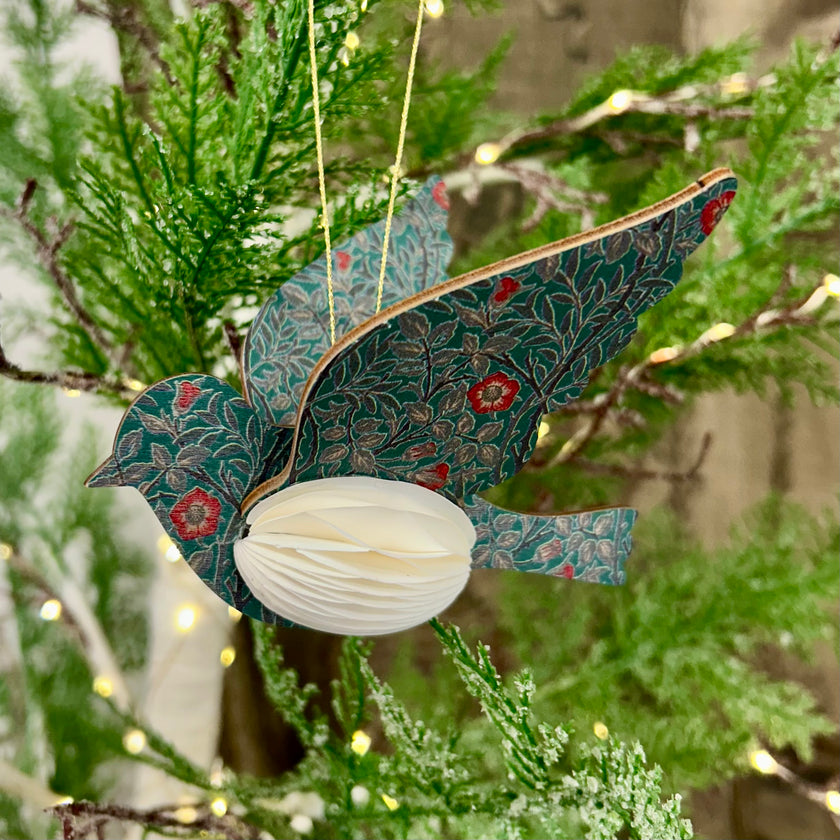 Vintage Pattern Hanging Bird Green