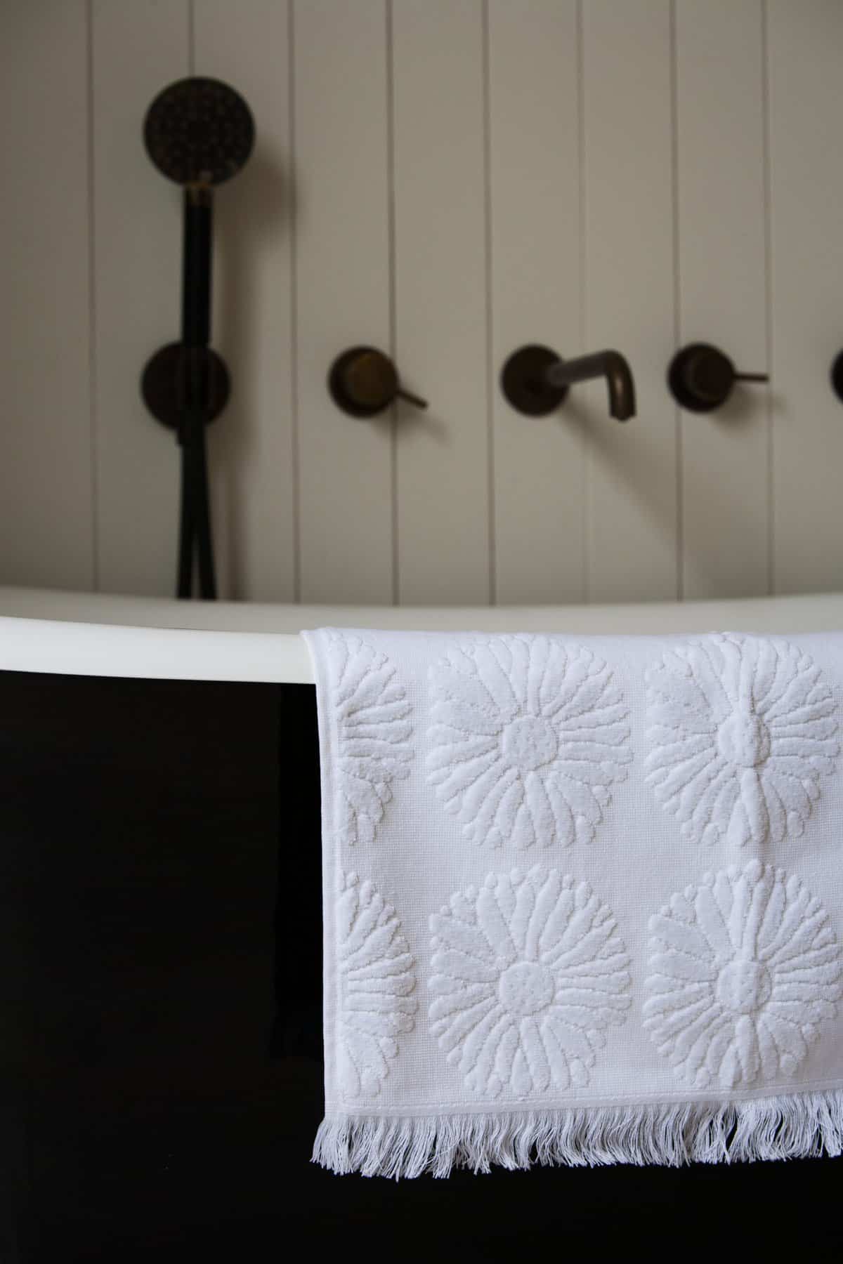 Embossed Daisy Facecloth-White