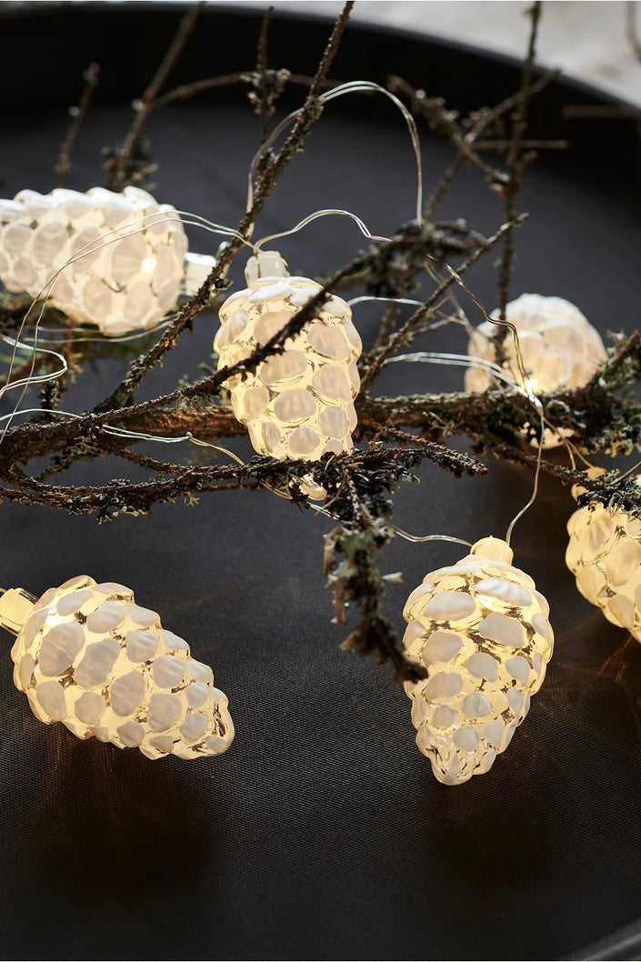 Sirius Snowy Clear Cone Lights Garland