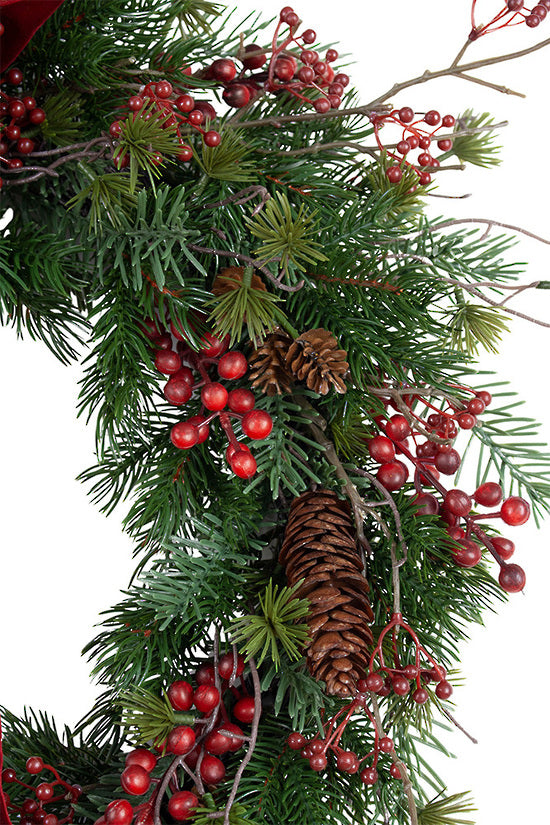 Woodland Redberry Wreath 60cm detail