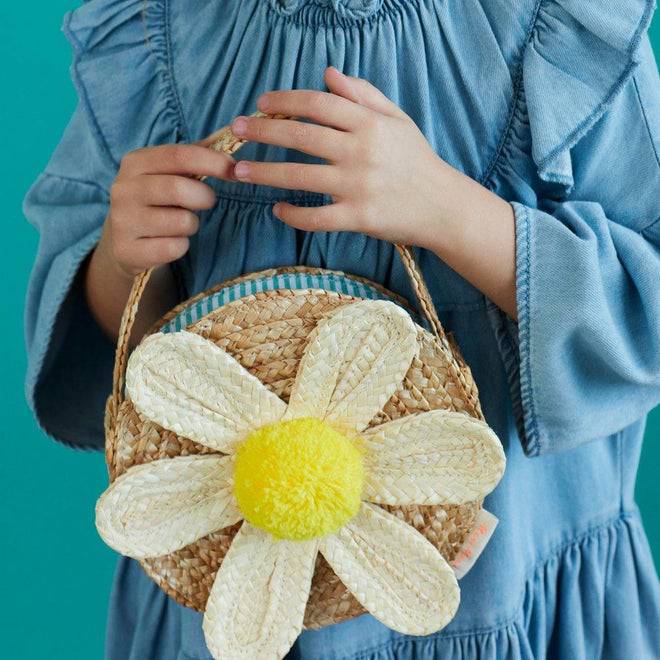 Woven Daisy Straw Bag