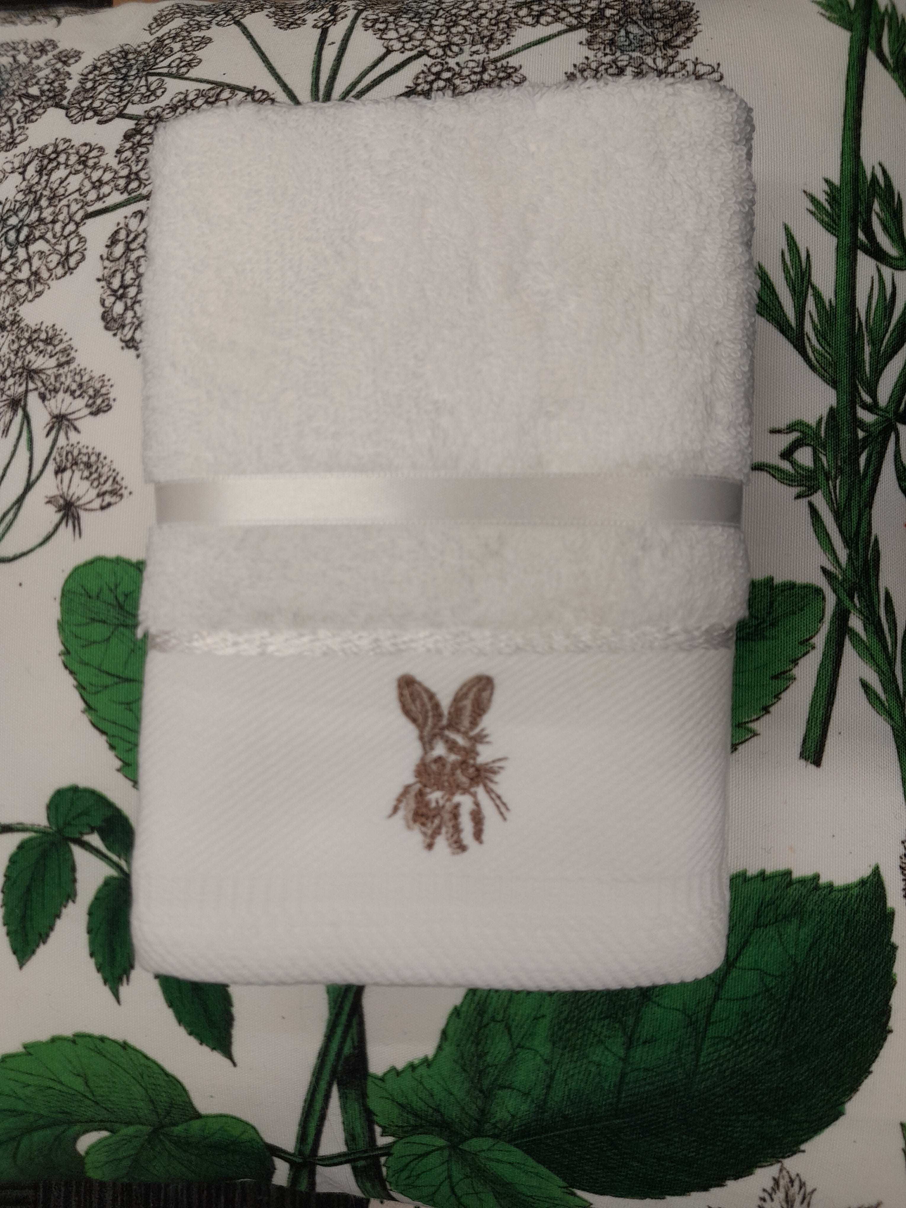 Alice & Lily Embroidered Face Cloth Set of 2