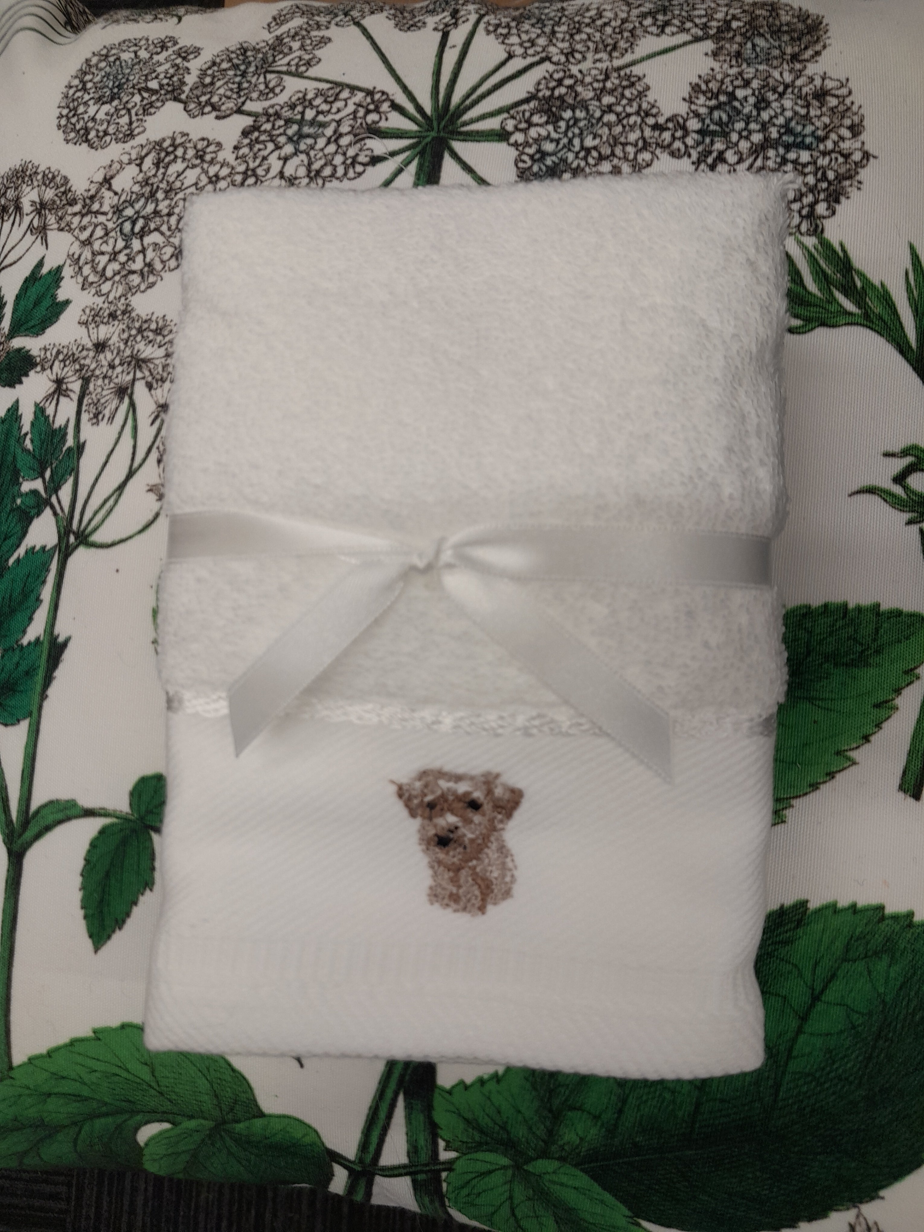 Alice & Lily Embroidered Face Cloth Set of 2