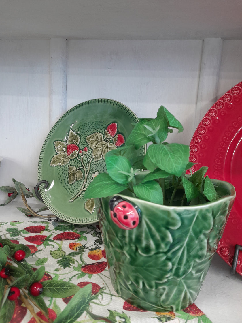 Bordallo Pinheiro Lady Bug Pot