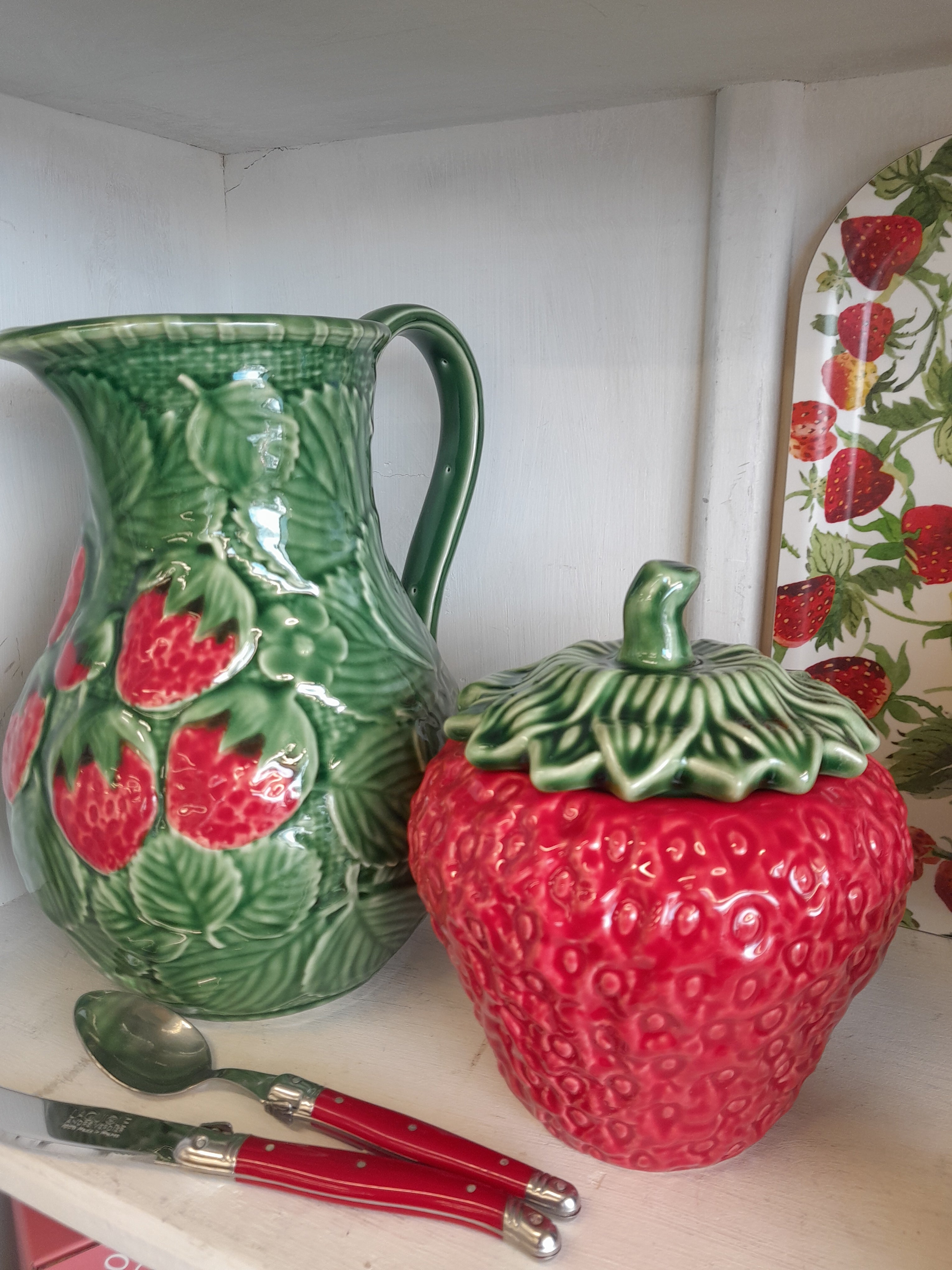 Bordallo Pinheiro Strawberry Tureen 1.0L