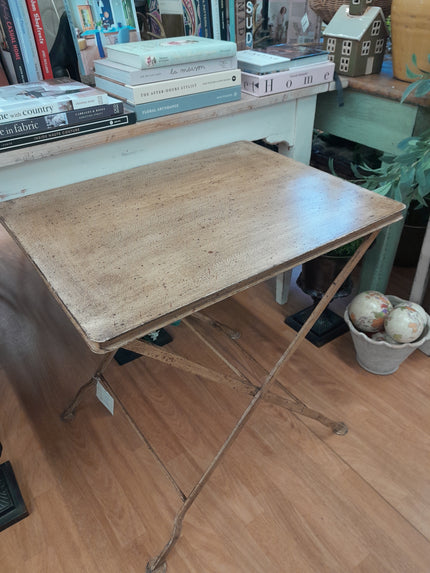 Wilder Folding Side Table
