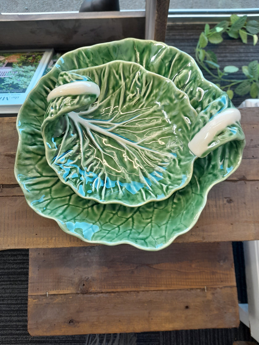 Bordallo Cabbage Leaf with Curvature 25cm