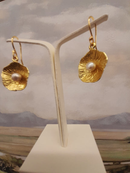 Flower and Pearl Gold Earrings