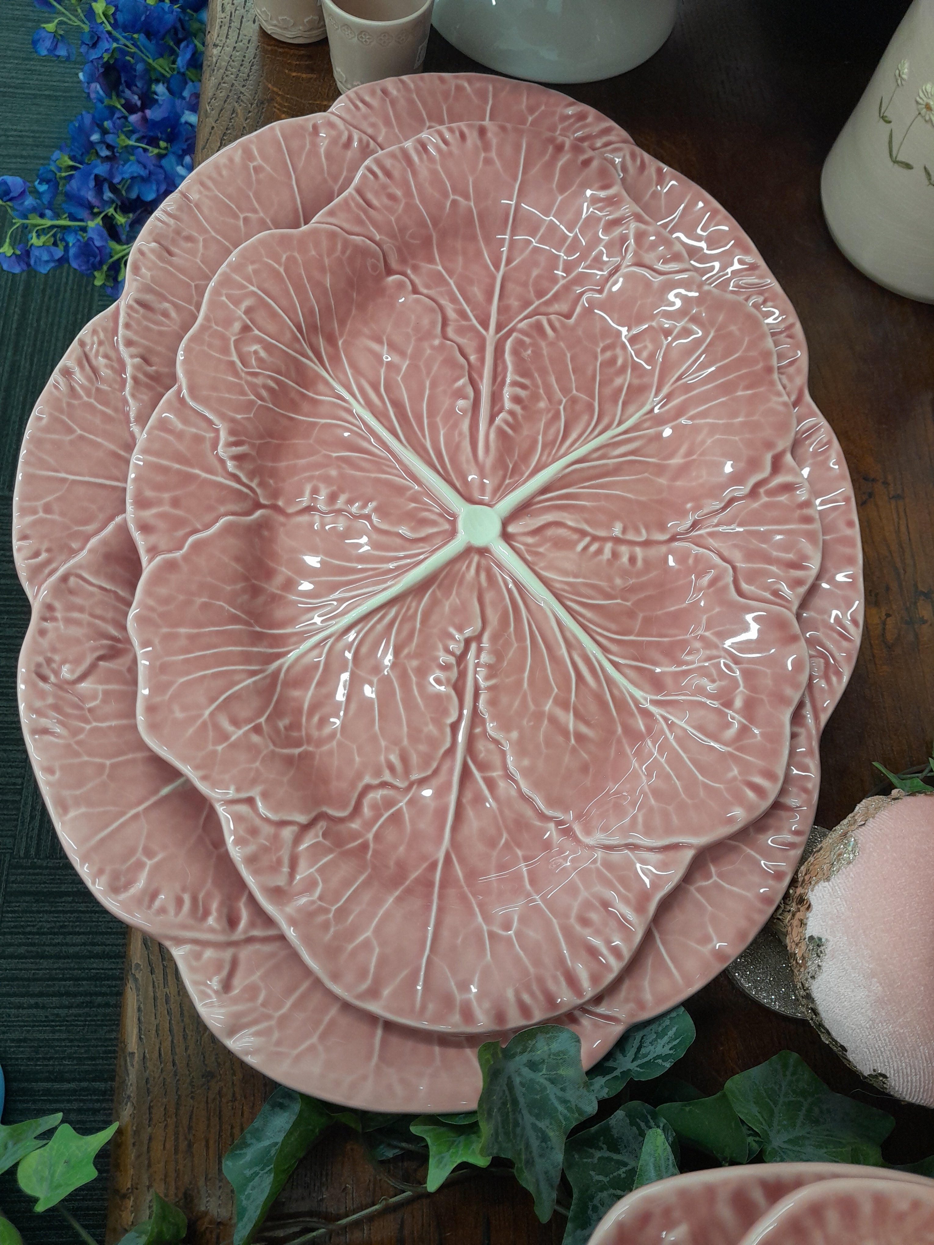 Cabbage Rose Oval Platter 37.5-Bordallo