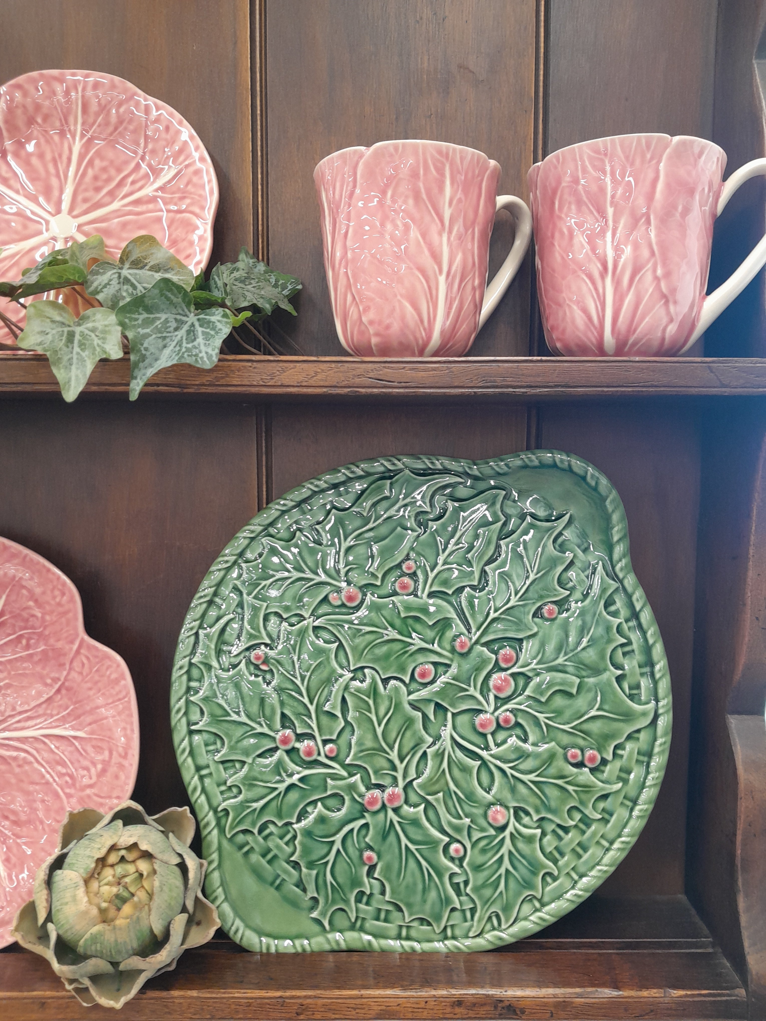 Bordallo Pinheiro Holly Tray 36cm detail - festive ceramic tray made in Portugal NZ
