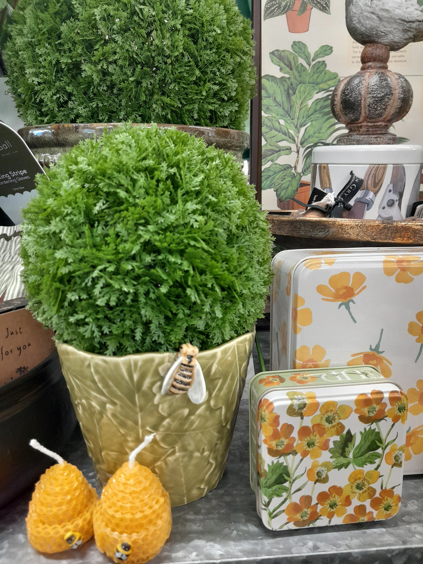 Bordallo Pinheiro Bee Pot