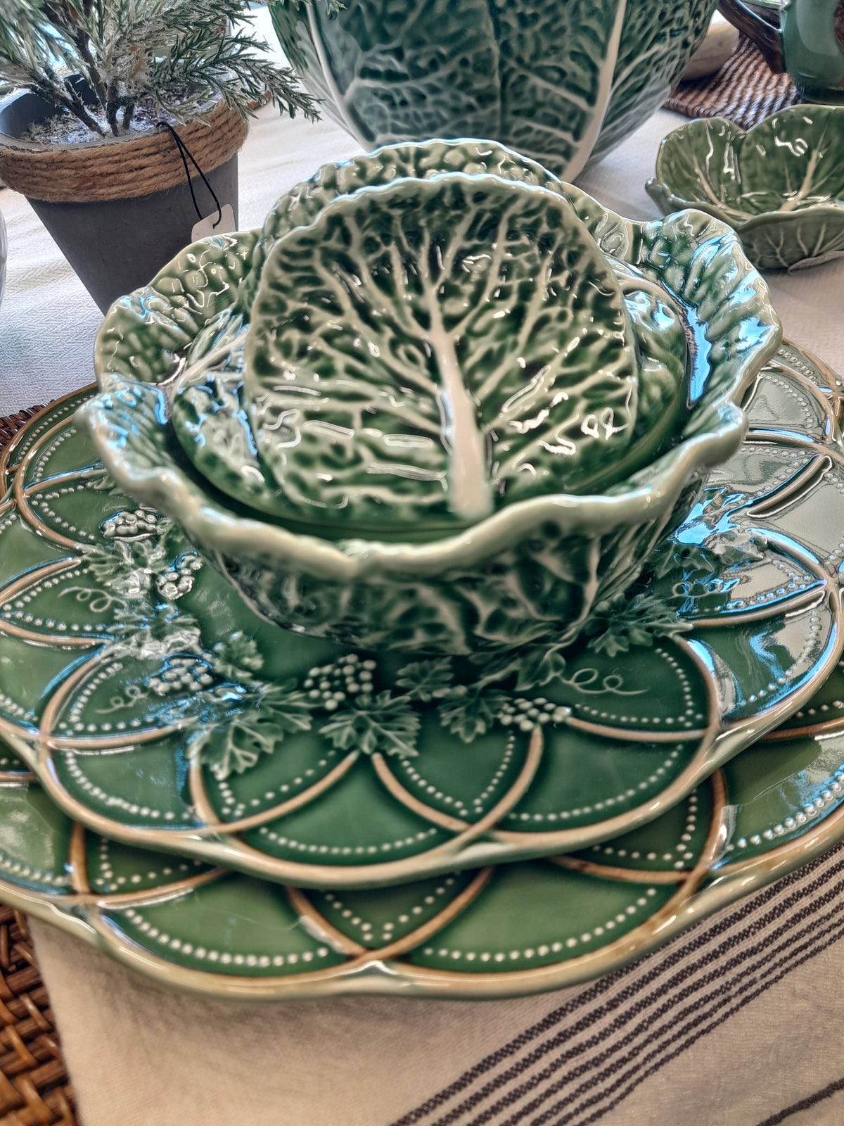 Bordallo Pinheiro 0.4L Cabbage Tureen
