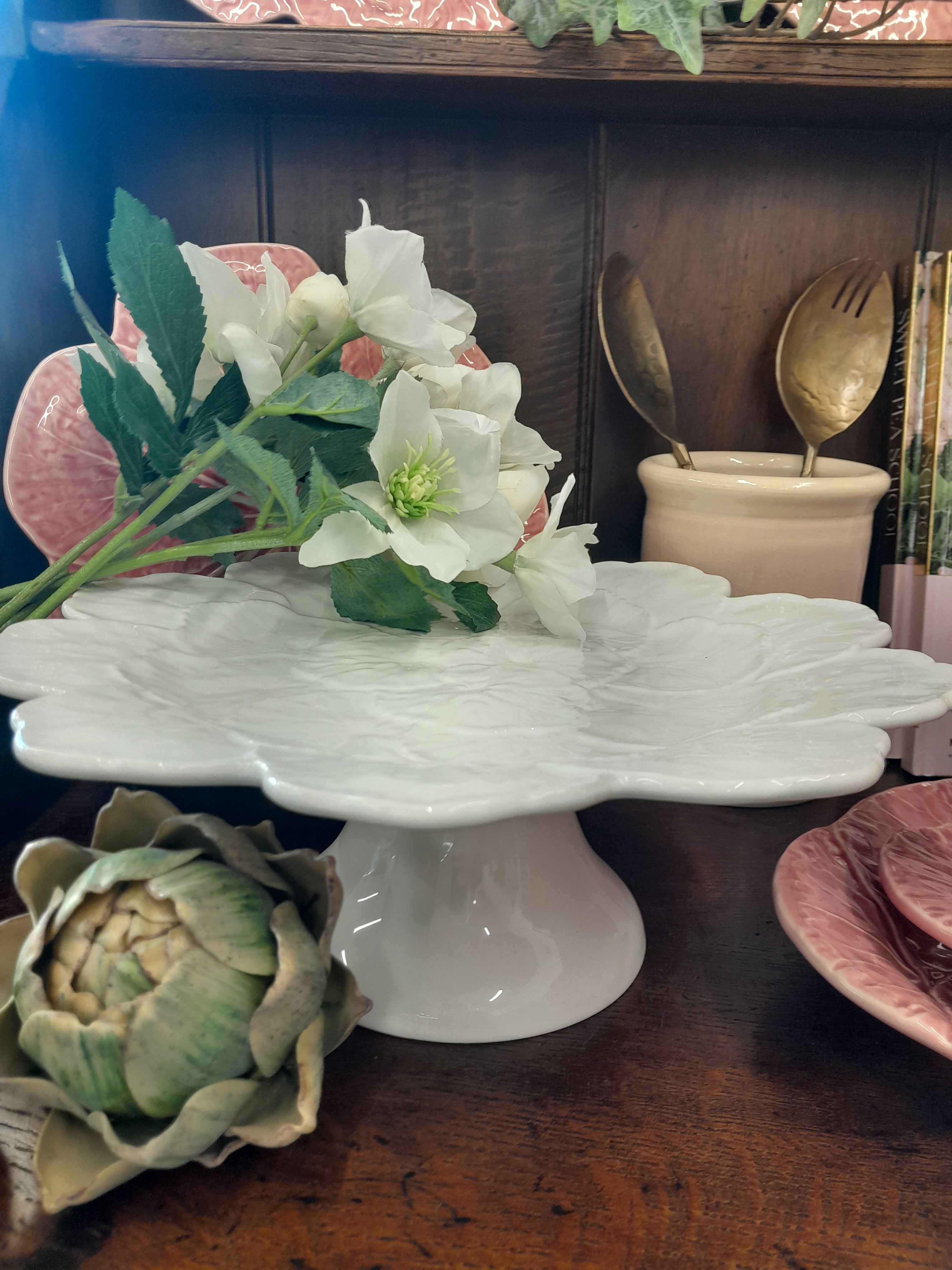 Bordallo Pinheiro Geranium Cake Stand