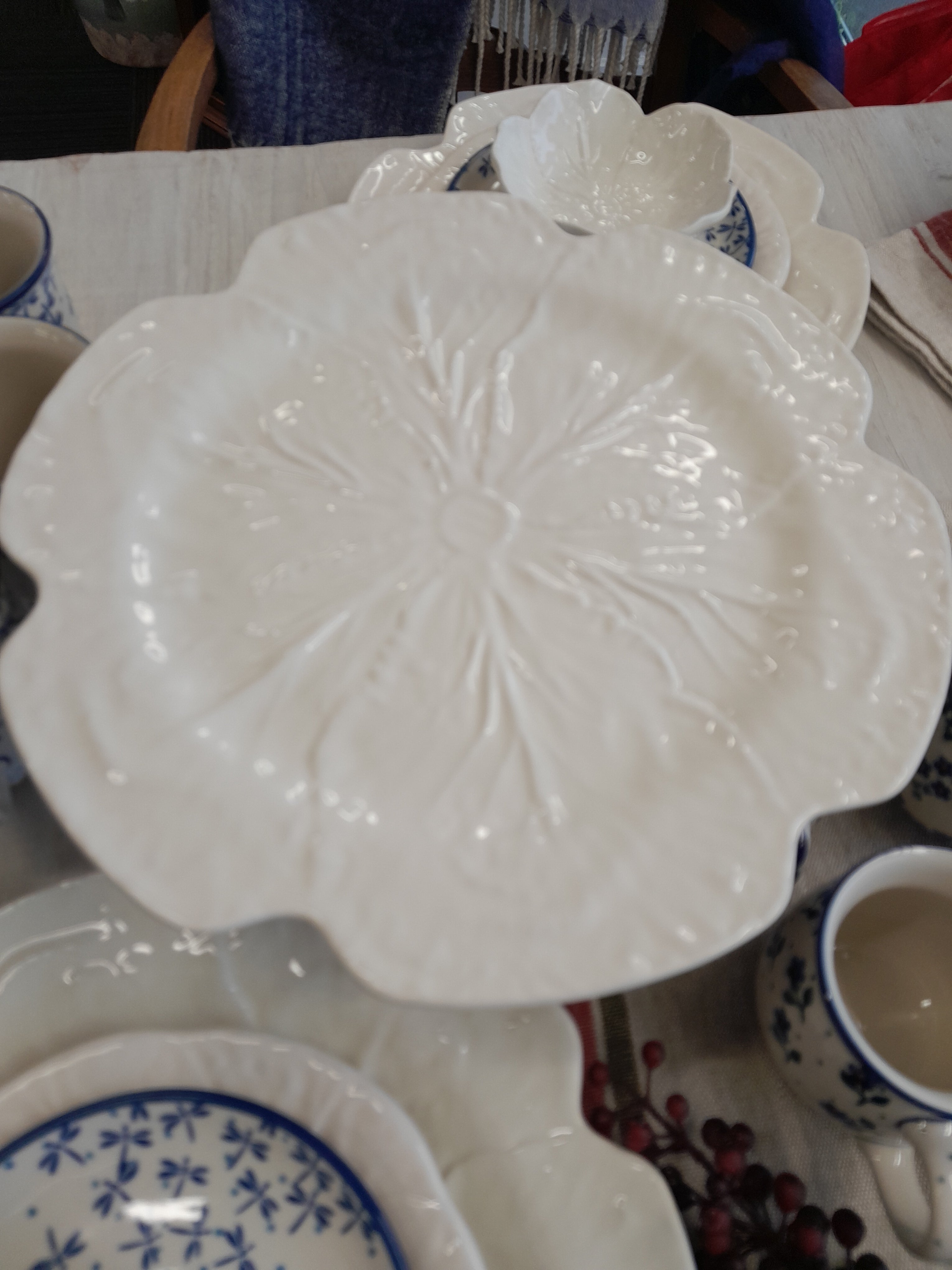 Cabbage Cake Stand 31cm Beige