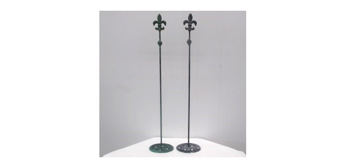 French Style Fleur de Lis Wreath Stand