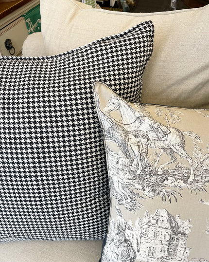 Black and White Houndstooth Cushion Cover