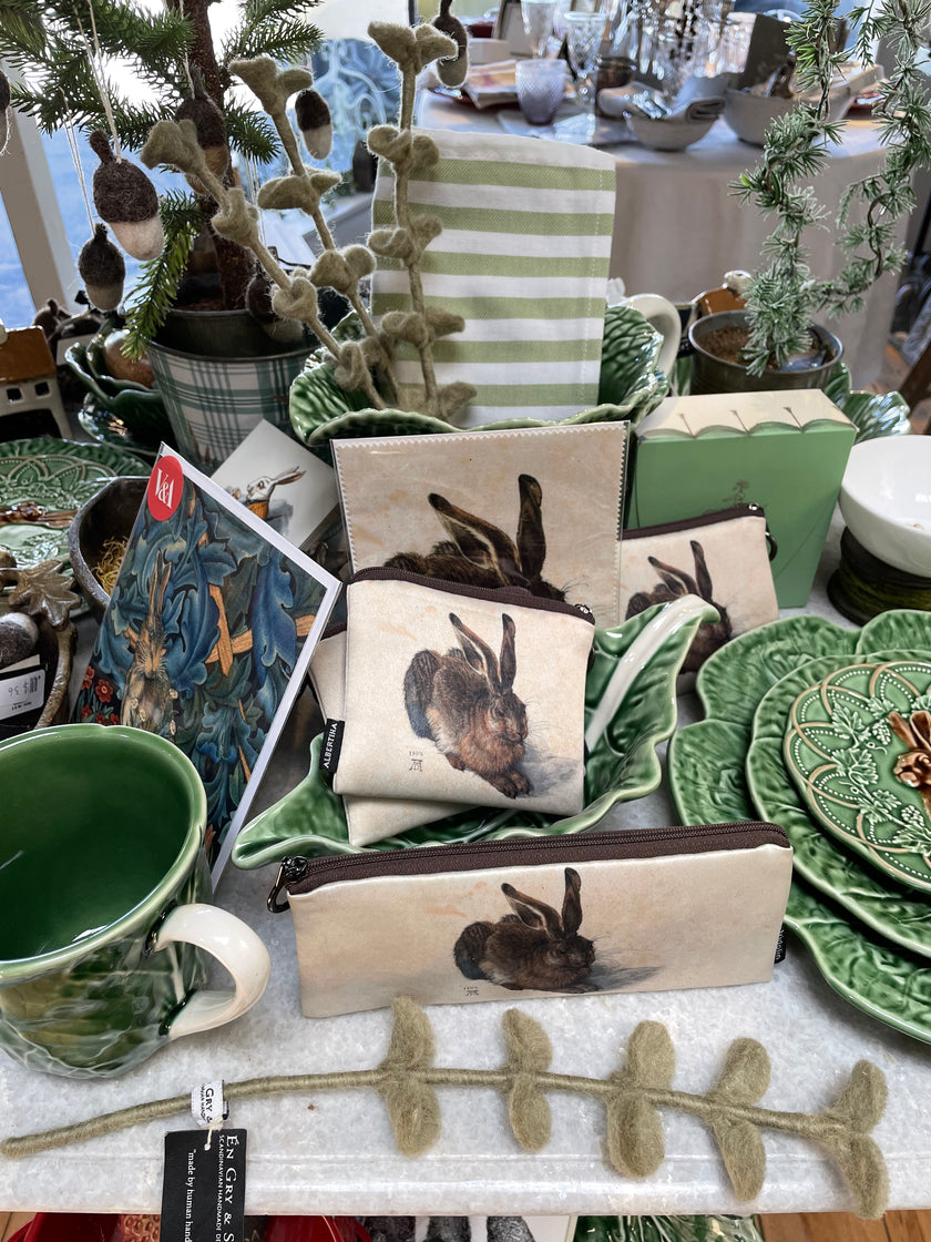 Gry and Sif Branch with Round Leaves