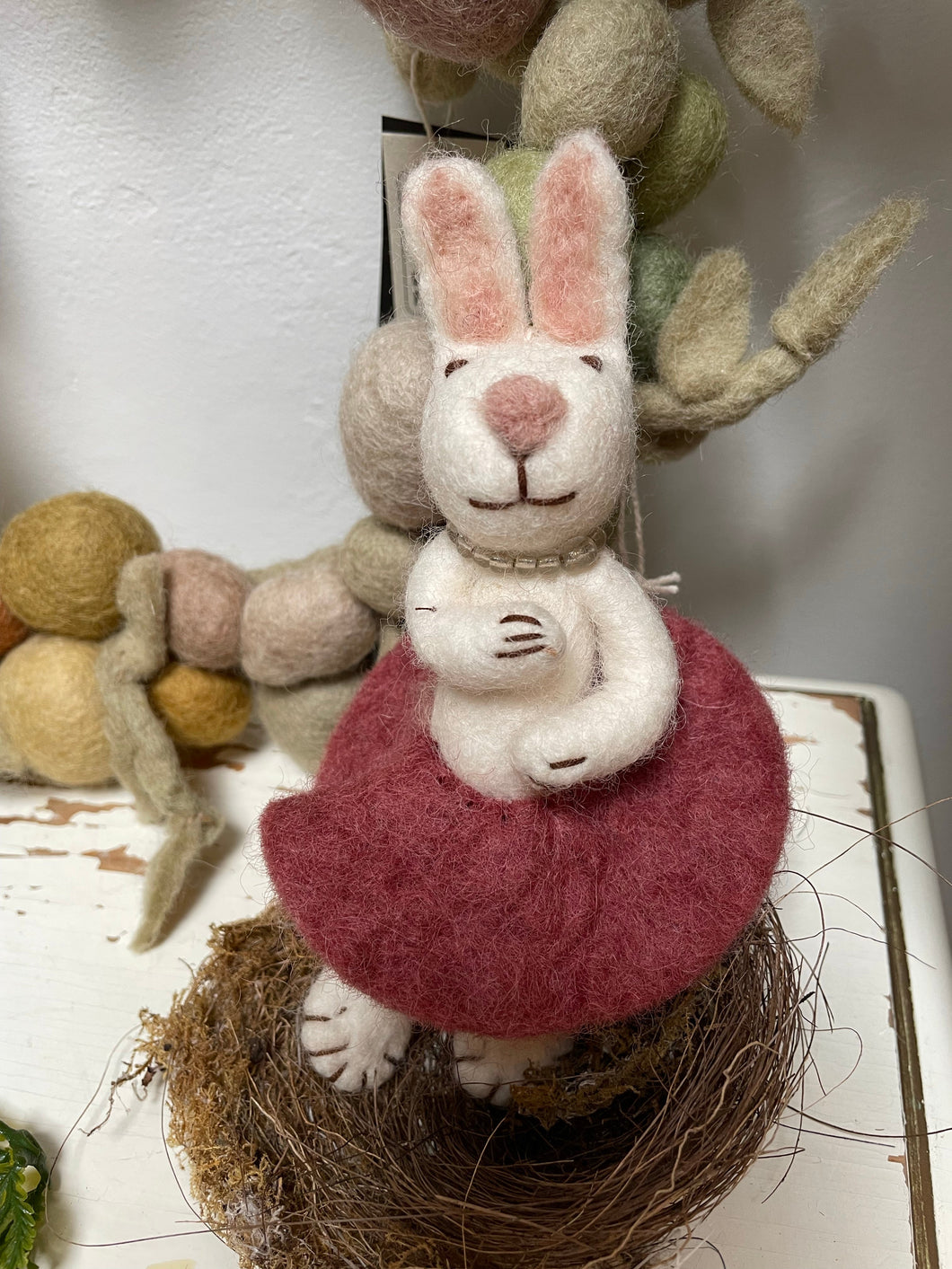 En Gry & Sif Bunny with Rose Skirt and Necklace (Small)