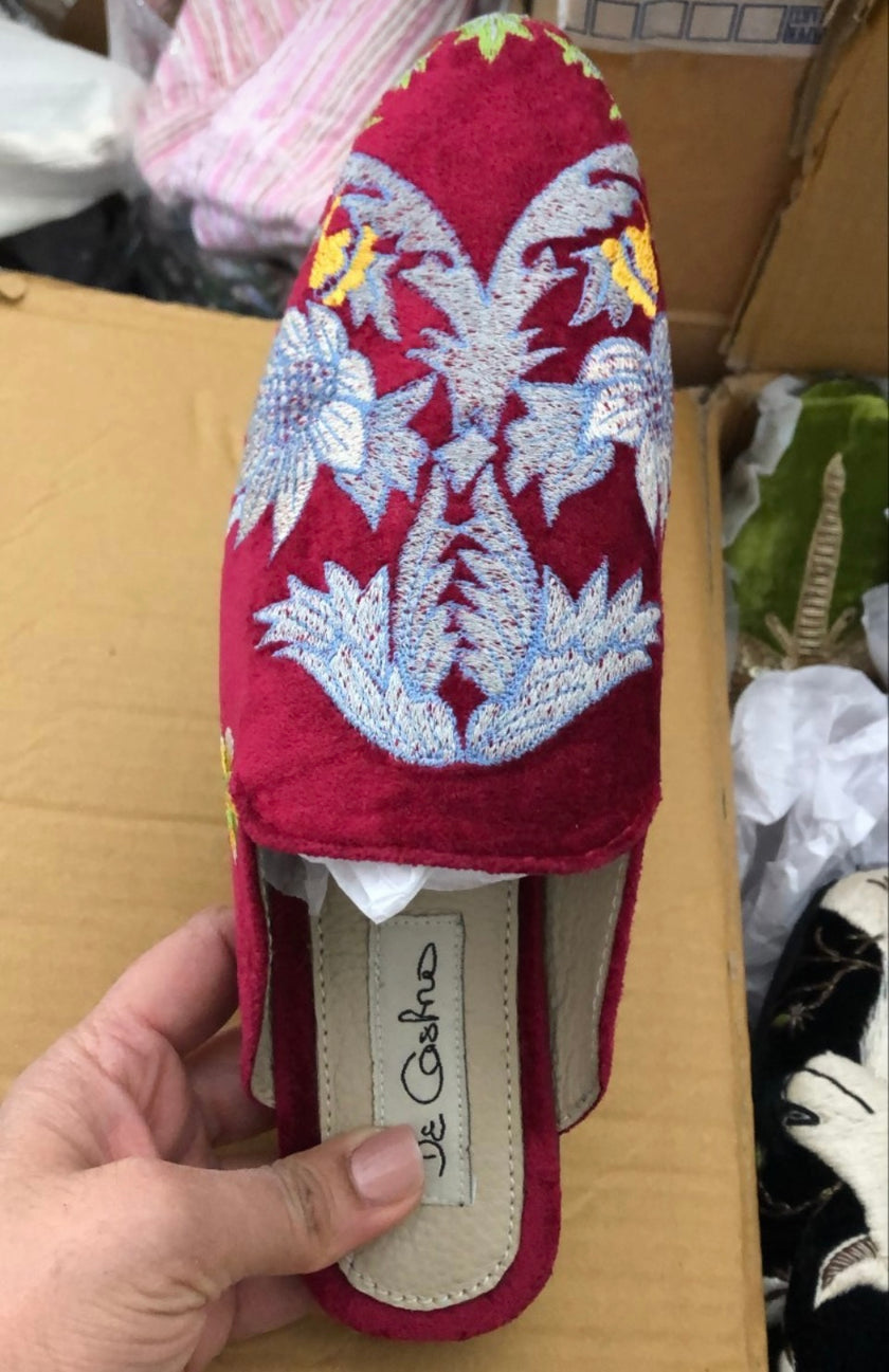 De Castro Velvet House Slippers